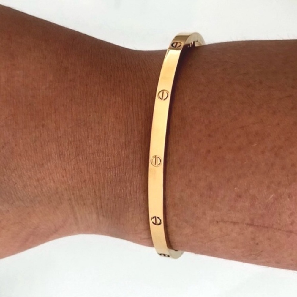 NEW Small Model Screw Cuff Bangle Love Bracelet with Screwdriver in Gold - Picture 9 of 14